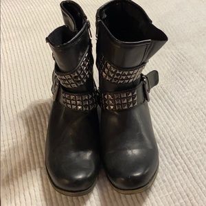 Ankle boots